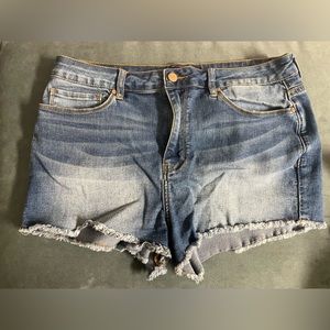 High wasted Guess stretch denim jean shorts